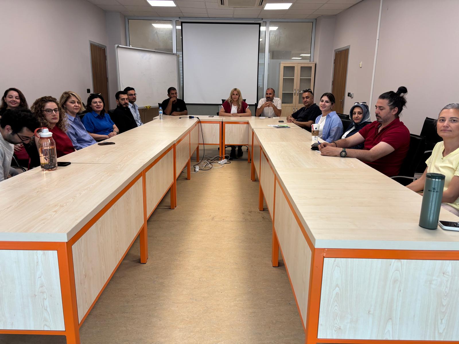 GÜZEL SANATLAR FAKÜLTESİ 2025-2026 EĞİTİM-ÖĞRETİM YILI DEĞERLENDİRME TOPLANTISI GERÇEKLEŞTİRİLDİ